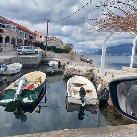 Kjara Apartments Tivat Exterior photo