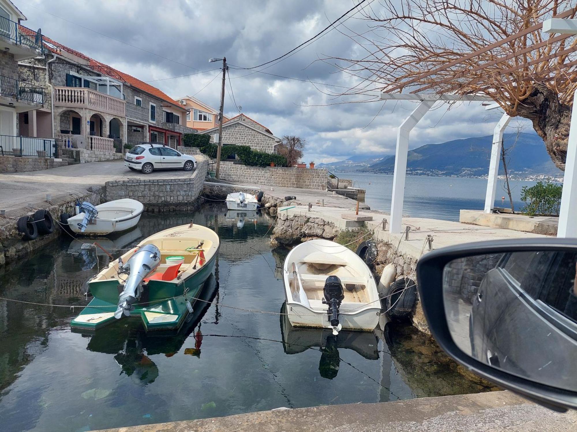 Kjara Apartments Tivat Exterior photo