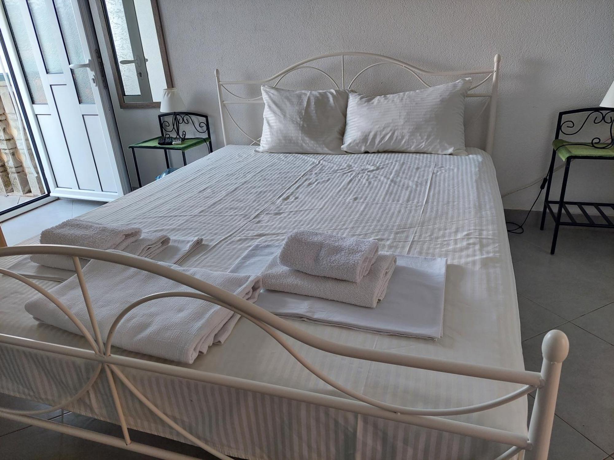 Kjara Apartments Tivat Exterior photo