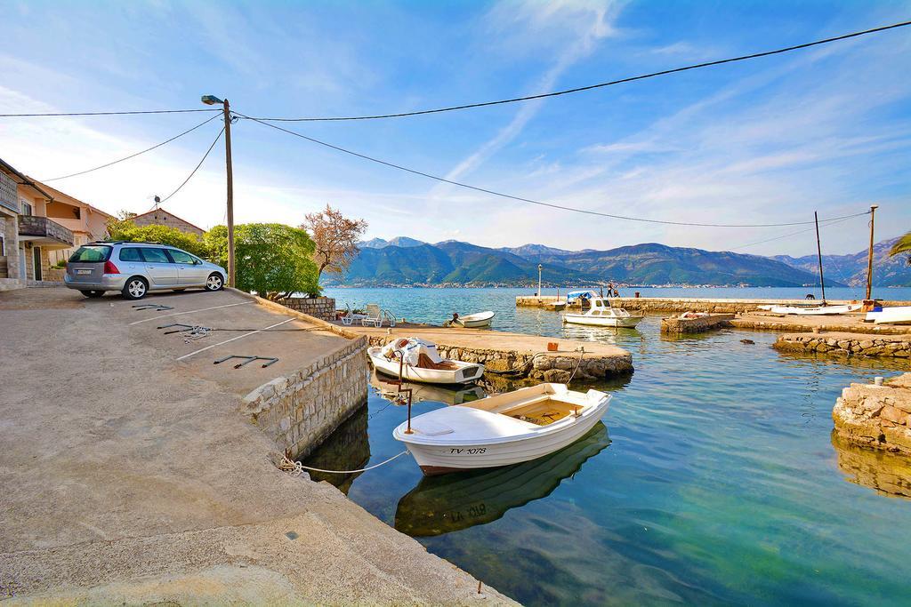 Kjara Apartments Tivat Exterior photo