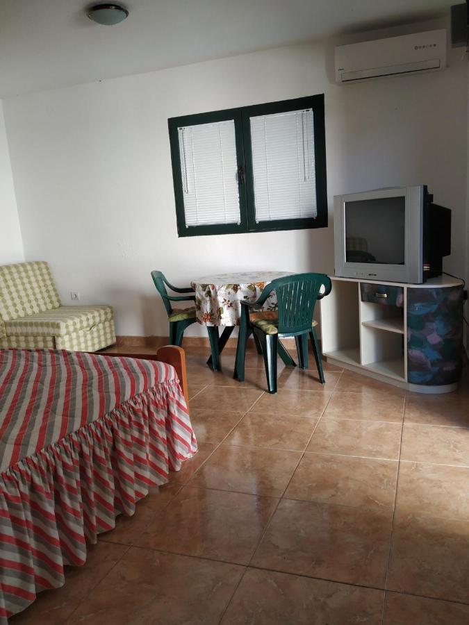 Kjara Apartments Tivat Exterior photo